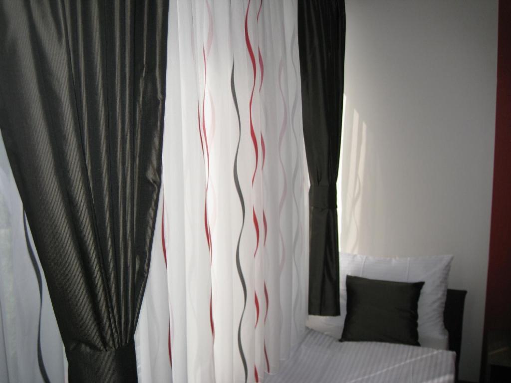 Domus Aparthotel Skopje Kamer foto
