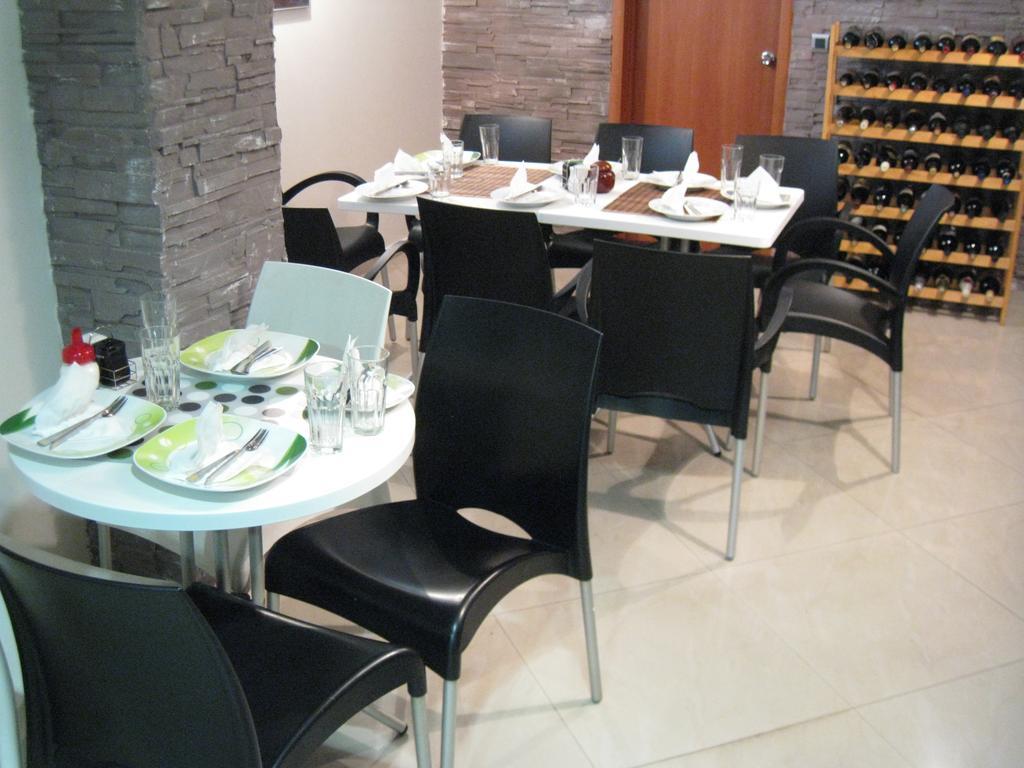 Domus Aparthotel Skopje Buitenkant foto