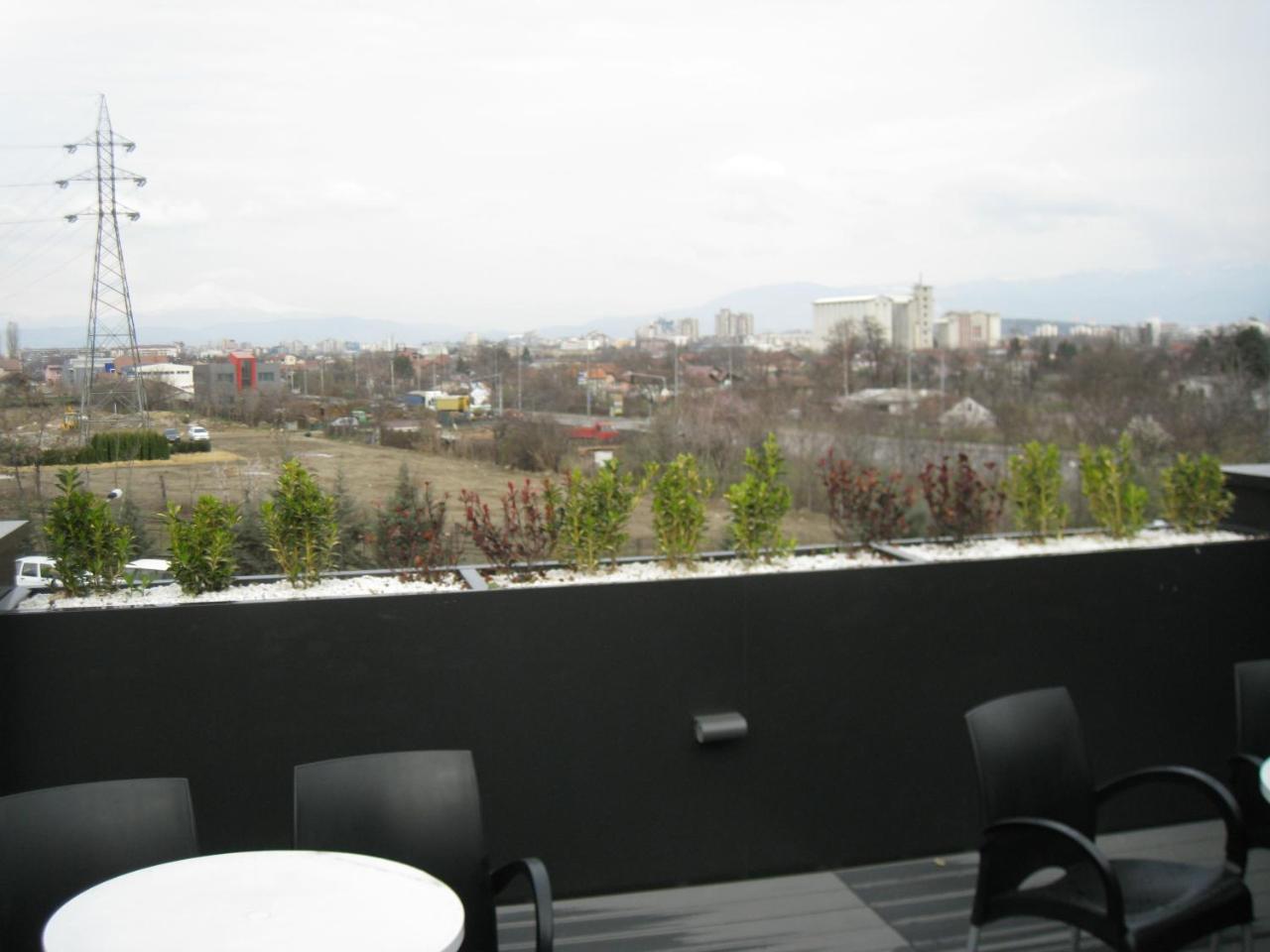 Domus Aparthotel Skopje Buitenkant foto
